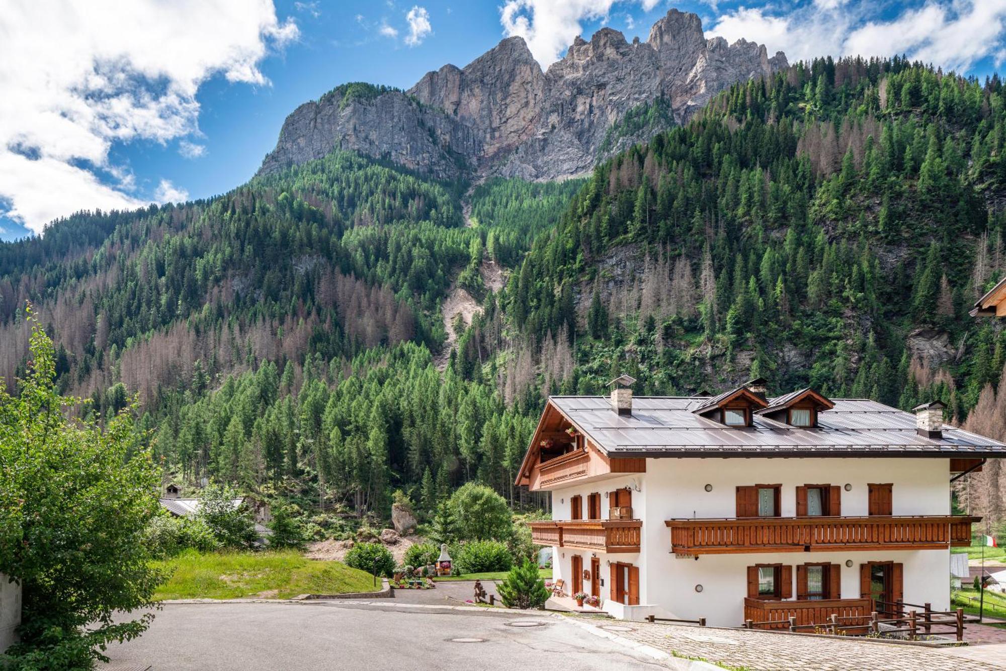 Appartamenti Vittoria Rocca Pietore Exterior foto